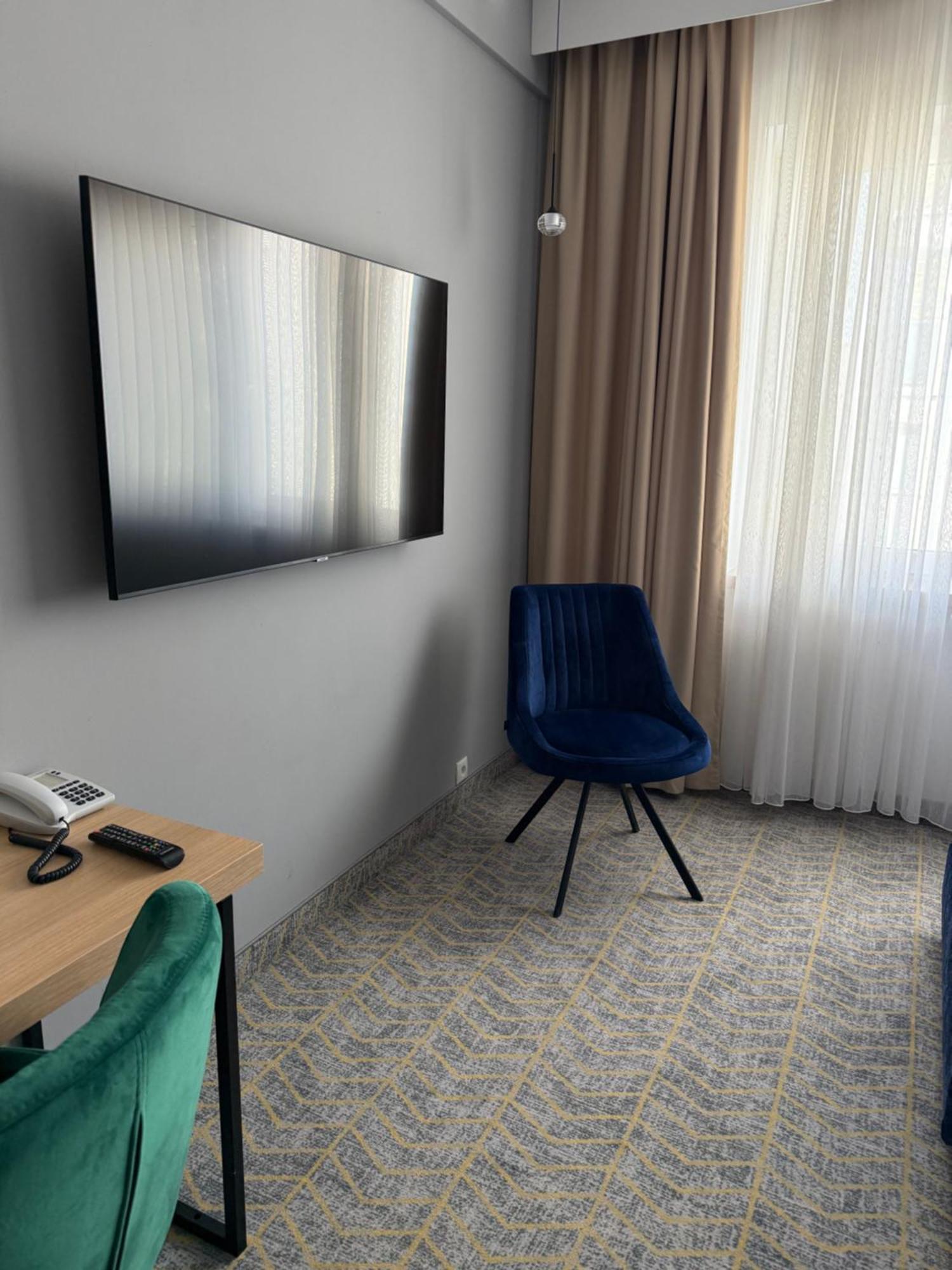 Grape Town Hotel - Park79 Zielona Gora  Ngoại thất bức ảnh