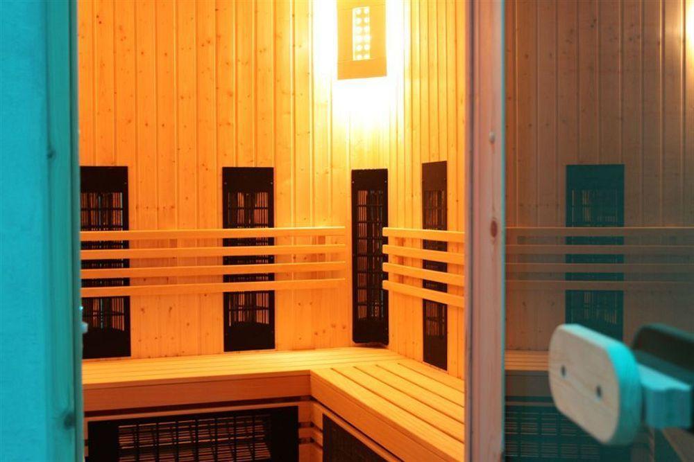 Grape Town Hotel - Park79 Zielona Gora  Ngoại thất bức ảnh